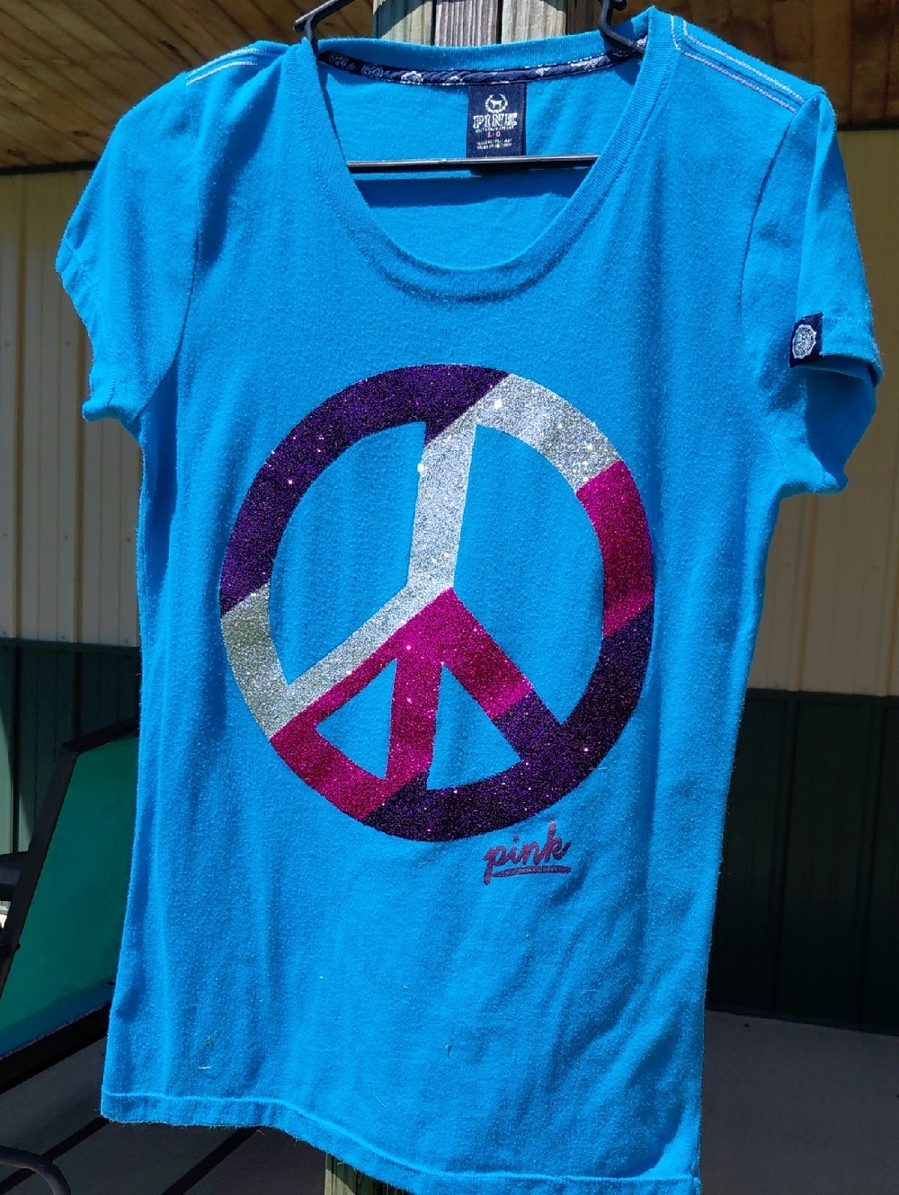 PINK Victoria's Secret Turquoise Tee with MAJOR Glitter Peace Sign